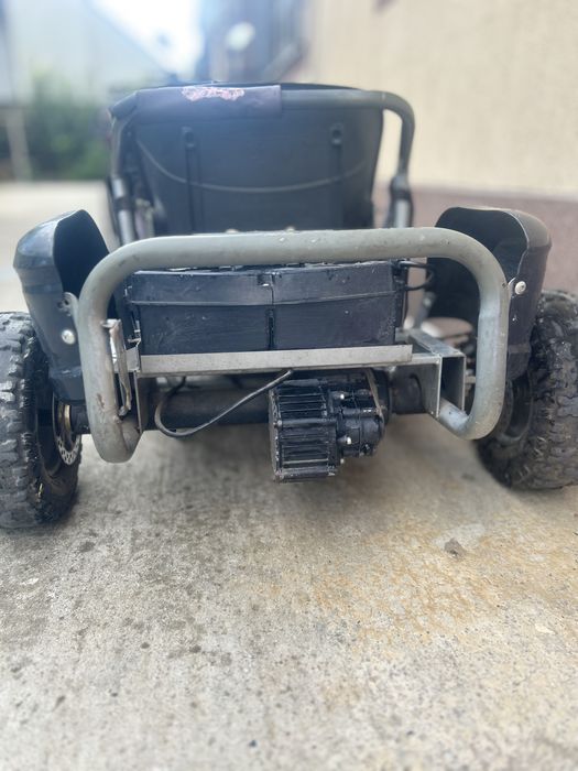 Vand buggy Hect electric de copii intre 8-10 ani