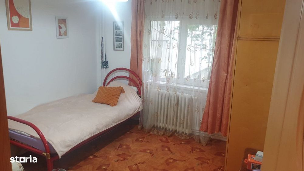 Apartament 3 camere, zona Titulescu-Centru — fotografia 1