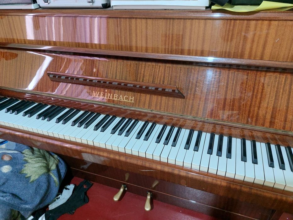Фортепиано Weinbach