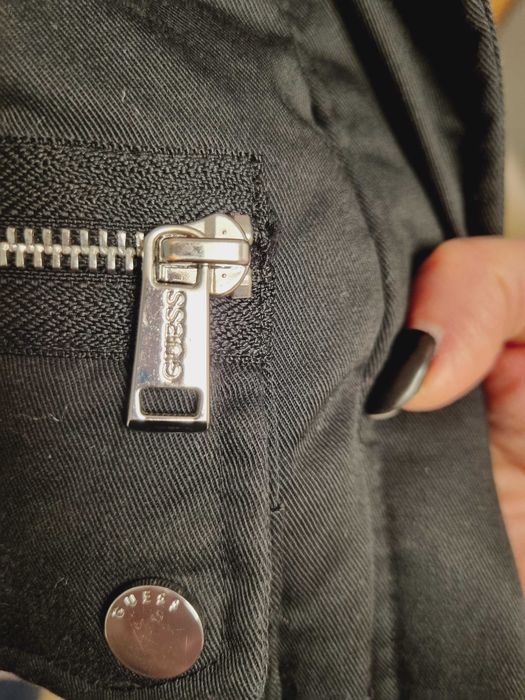 Топла парка Guess