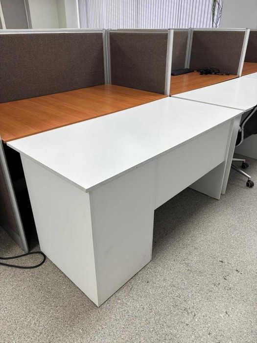 Стол рабочий со встроенной тумбой