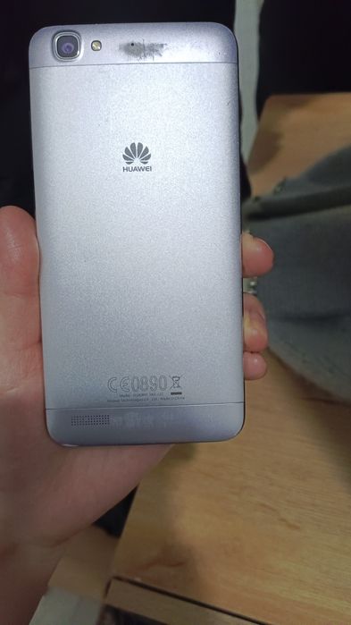 Продам Хуавей рабочий , но требует ремонта