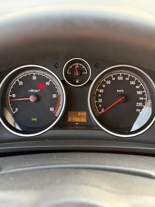 Опел Зафира 1.9 CDTI 3800 €