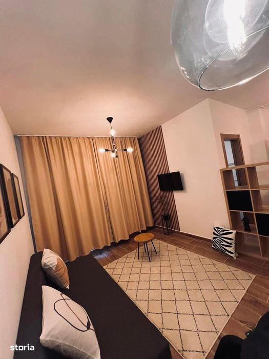 Metrou Aparatori 950 m - Garsoniera decomandat Acte Gata doar Cash
