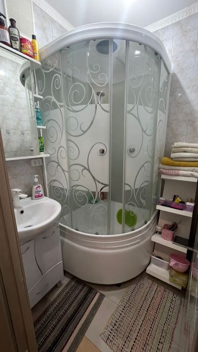 Продаётся 2 комн р  Детская больница