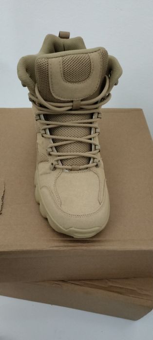 Берцы  новые продается пишите звоните