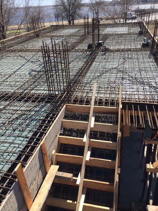 Executam construcții