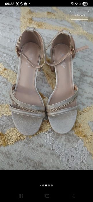 Vând sandale de damă