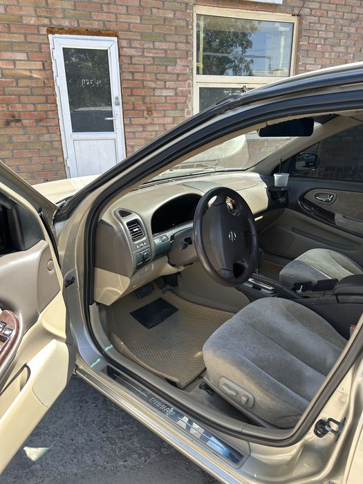 nissan maxima a33 2002