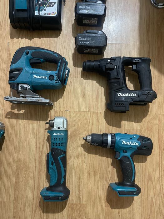 Vând set de scule makita