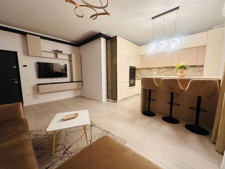 Inchiriez apartament