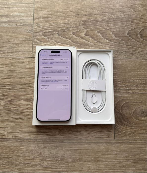 Iphone 16 PRO MAX, 256gb, bat.100% - 35 cicluri încărcare - negru titan