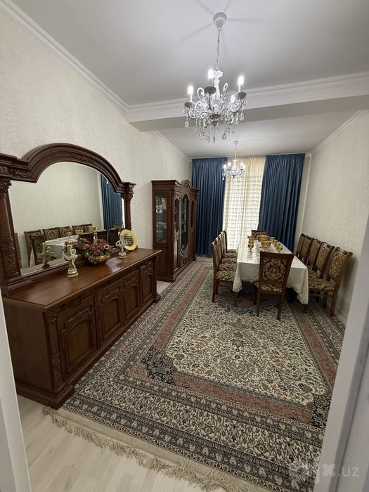 Продаётся 3 комнатная квартира в чорсу (орентир заркайнар)
