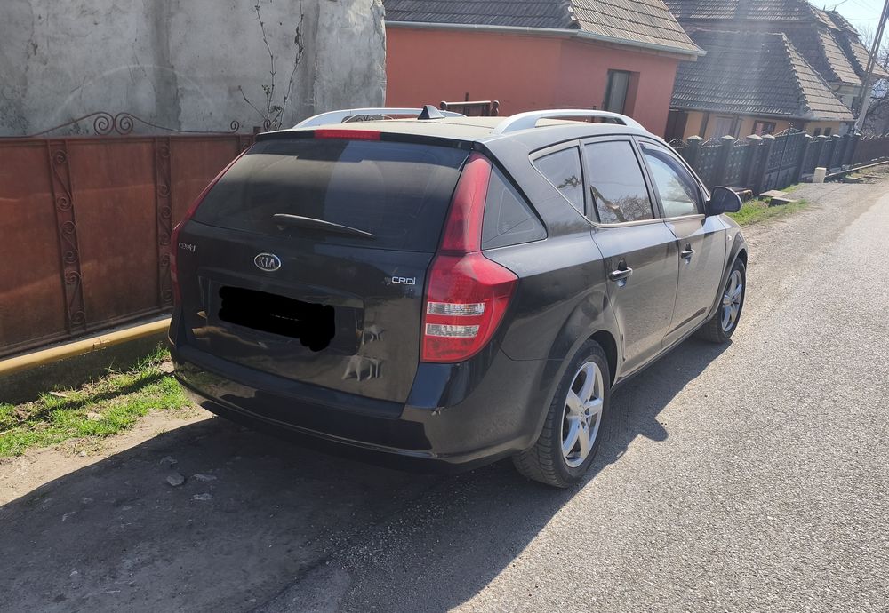 Vând mașină Kia Ceed  1,6 crdi 2008
