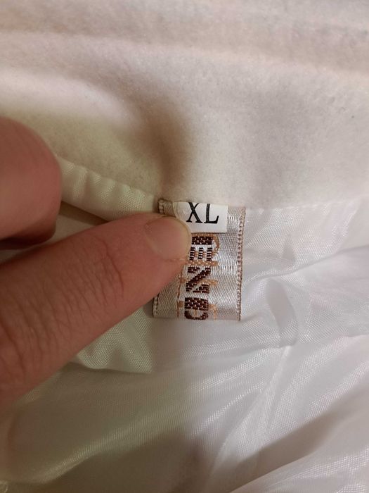 Дамско бяло палто