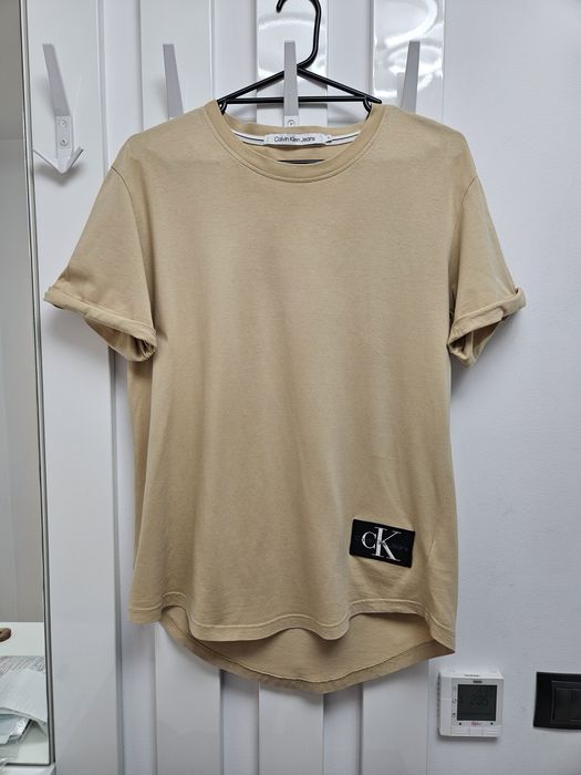 Tricou Calvin Klein original  S

Culoare nude.

De preferat pr