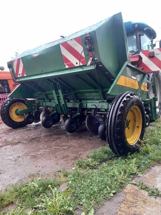 Masina plantat Cramer 4rand,Semanatoare paioase Bomet dubludisc 3m 23r