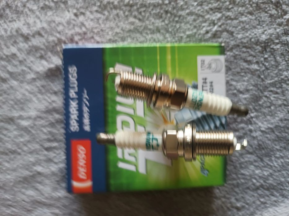 Запалителна свещ DENSO Iridium TT Check Thread IK20TT 4702 и 16TT-4701