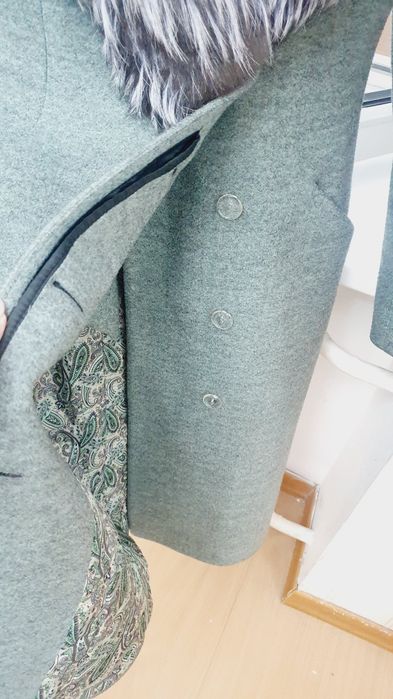 Зимнее пальто плотное теплое