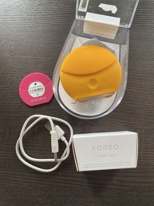FOREO LUNA mini 2 – dispozitiv curățare facială set complet, ca nou