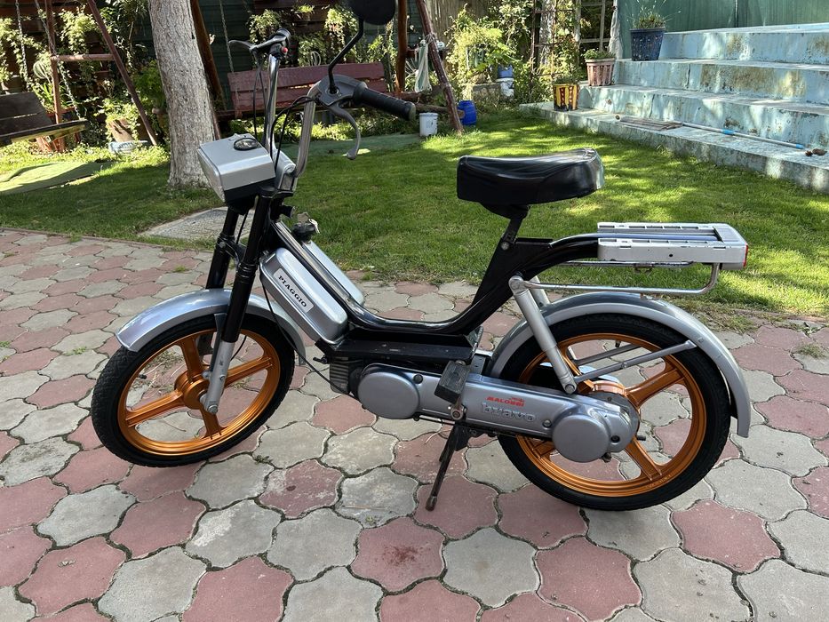 Piaggio Bravo 49cc Moped