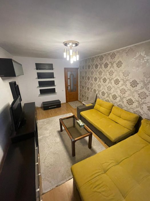 Vand apartament 2 camere in Burdujeni Str,Bujorilor etajul 4