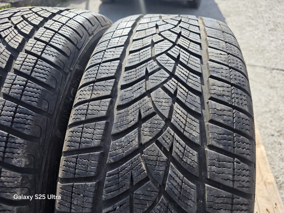 2бр. зимни гуми 235/55/17 GoodYear