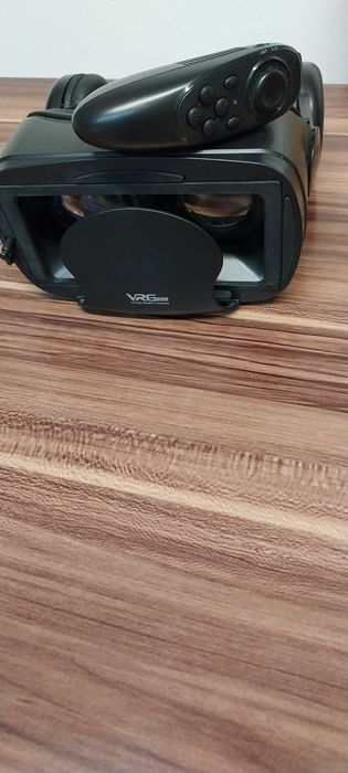 Ochelari VR,folosiți puțin,fără defecte.Pret 100lei