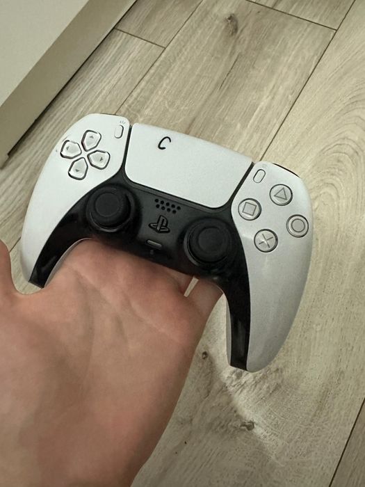 продаю контроллер от Playstation 5, DualSense