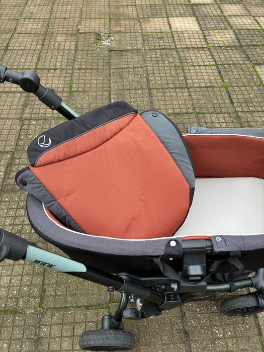 Бебешката количка Jane Epic 2in1