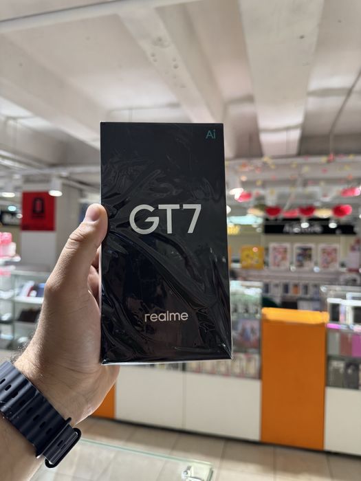 Realmee GT7 12/512gb новый