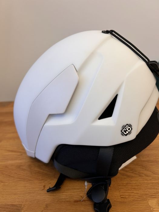 Casca de schi ( nouă-neutilizată)