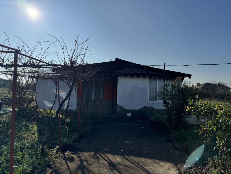Продавам/Разменям Къща в село Роза