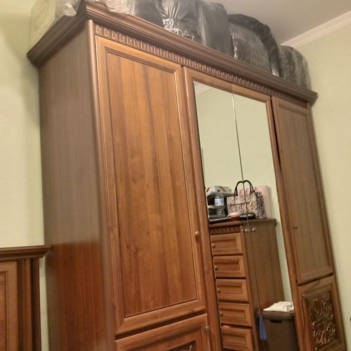 Спальный гарнитур