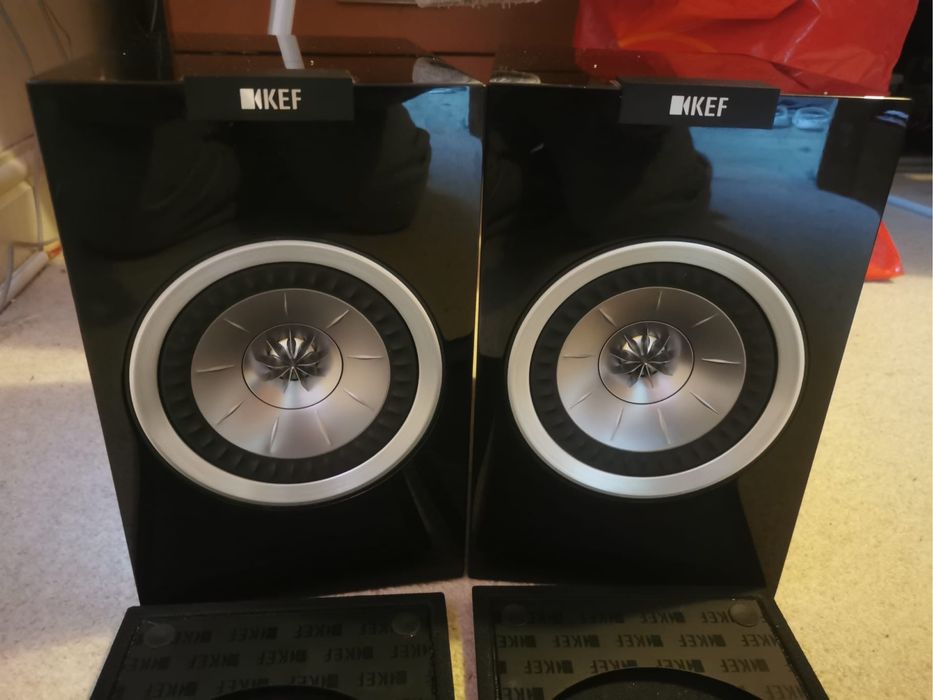 boxe KEF R100 + statie