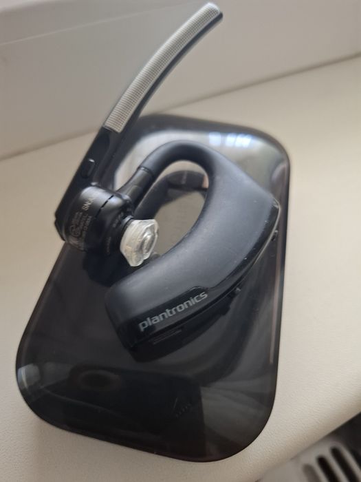 Plantronics Voyager Legend + Incarcator portabil•Caller ID• bat. 7 ore