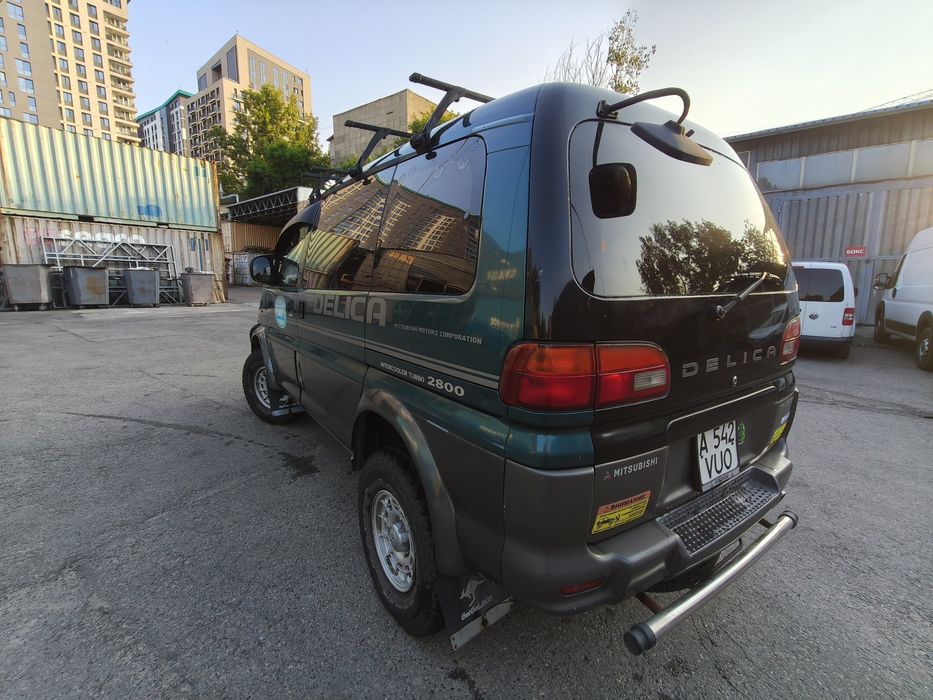 Mitsubishi delica