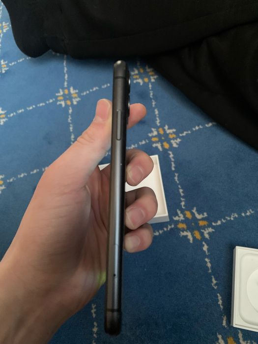 Айфон 11 128гб продам