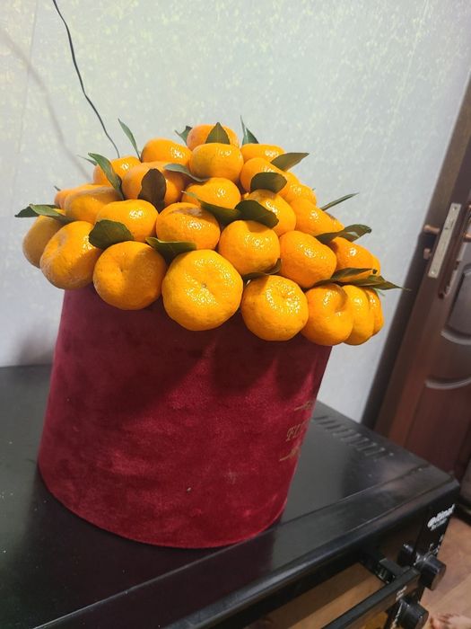 Mandarinli qutilar buketlar savatlar didingizga mos oziga xos