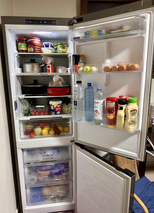 Combină frigorifică Samsung Digital Inverter – inox, spațioasă, stare bună.Se ridica din Ploiesti.Va rog doar mesaje pe olx si whatssapp.