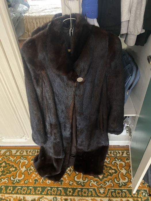 Продам норковую шубу