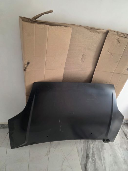 Продам Капот на Форт