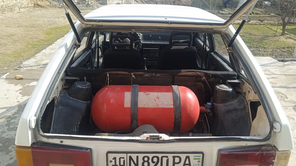 Vaz 21 09, yili 1993 sotiladi