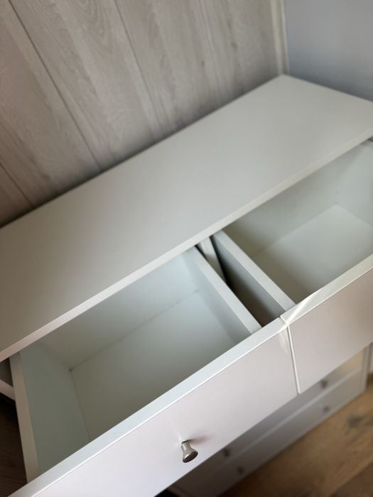 Скрин за дрехи за дете