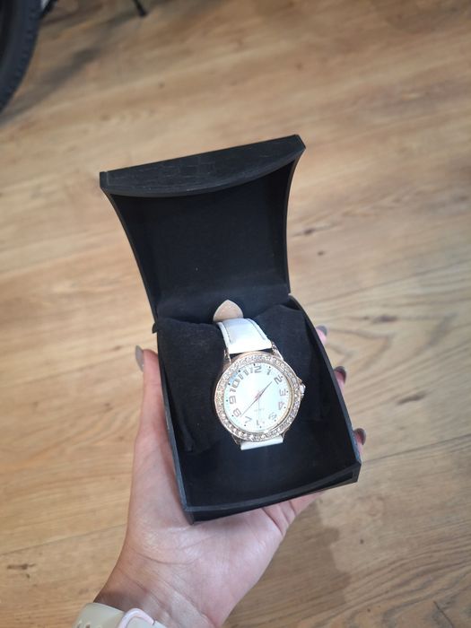 Часовници в кутийка