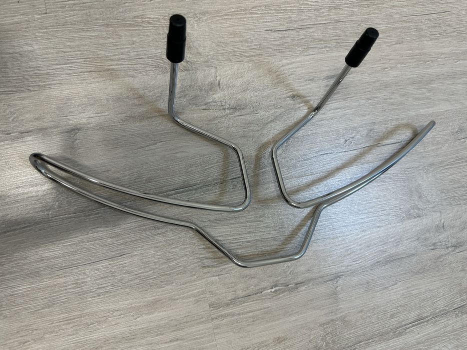 Плечики для салона в авто