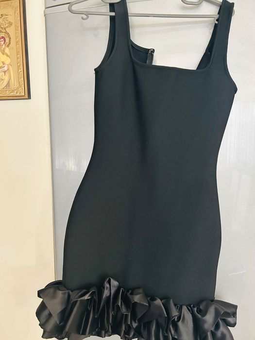 Черна бандажна рокля