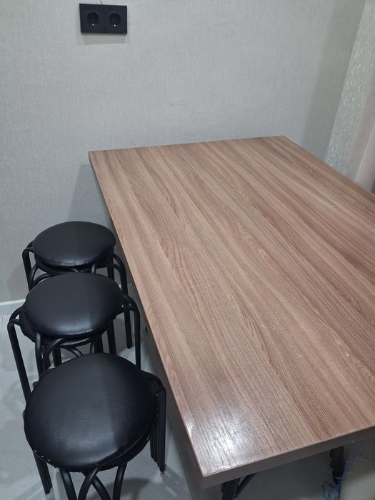 Продам стол со стульями