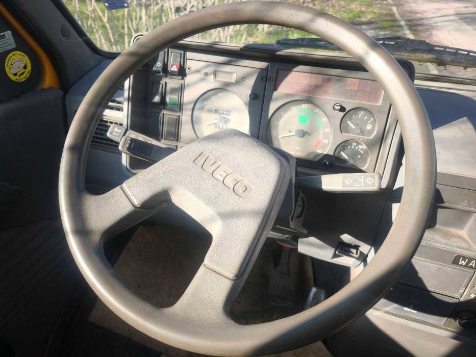 Iveco Turbo Daily 35.10 | Бордови камион 3.5 тона | Дизел | 6+1 места