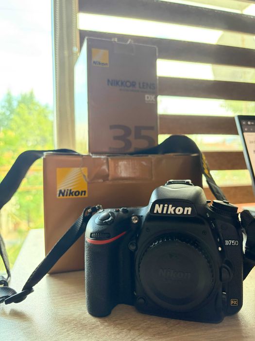 Nikon D750 (27к кадъра) + Nikkor 85mm f/1.8G + DX 35mm f/1.8G + 2 SD карти